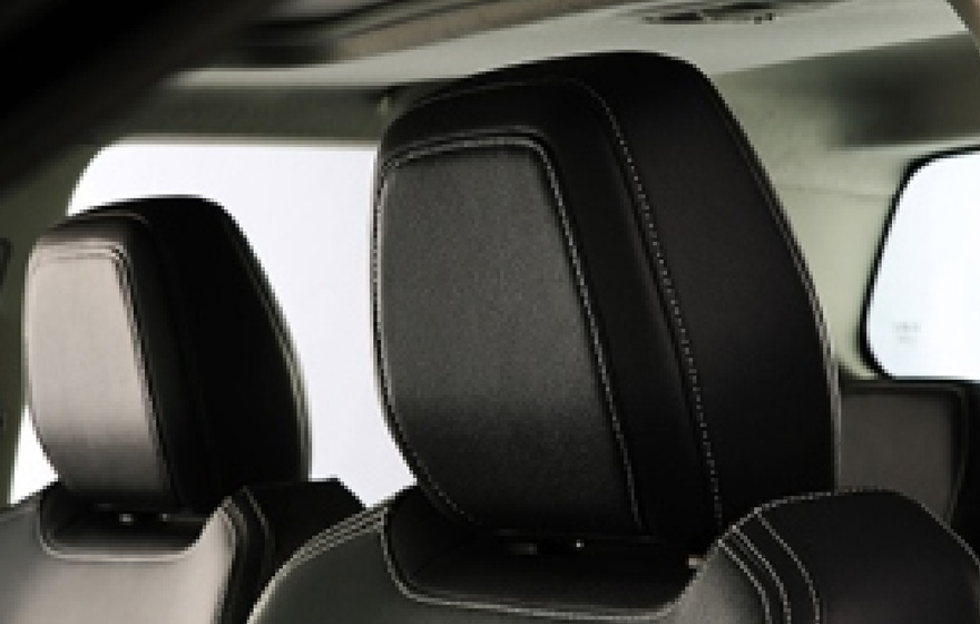 Comfortable Leather Upholstered Seats<br/>Leather-upholstered seats fit the human body curve with excellent support, ensuring comfortable driving without fatigue on long journeys.