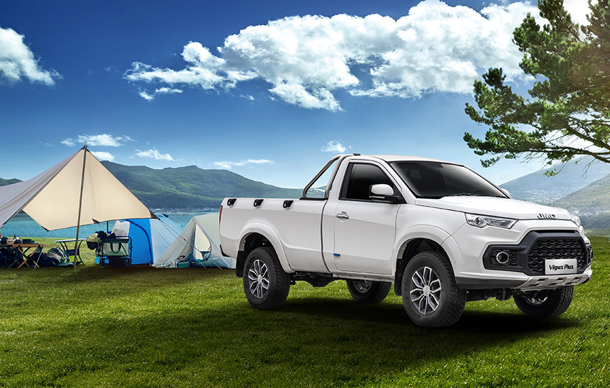 Square Muscular Wheel Arches<br/>Exclusive square wheel arches with strong visual tension, highlighting a tough off-road temperament with a full and powerful shape.
