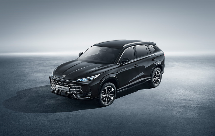 Leaping Shoulder Line<br/>High shoulder line, narrow windscreen, and fas tback rear design convey a poised and powerful presence.